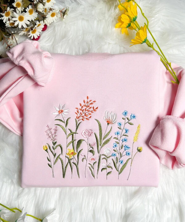 Wildflower Botany Embroidered Sweatshirt | Floral Embroidered Sweatshirt